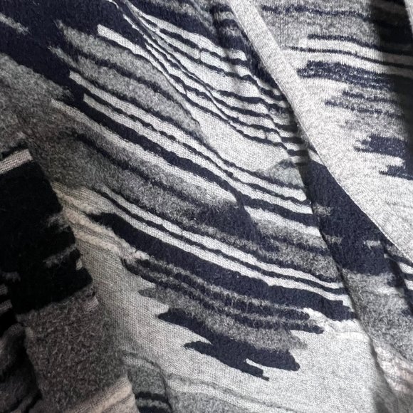 4 for $20 Lucky Brand Aztec Long Cardigan Size Medium - Picture 11 of 13